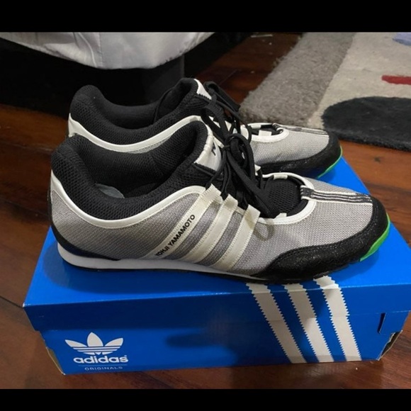 Y3 Yohji Yamamoto Black and White Sneakers with Signature Style - Picture 2 of 2